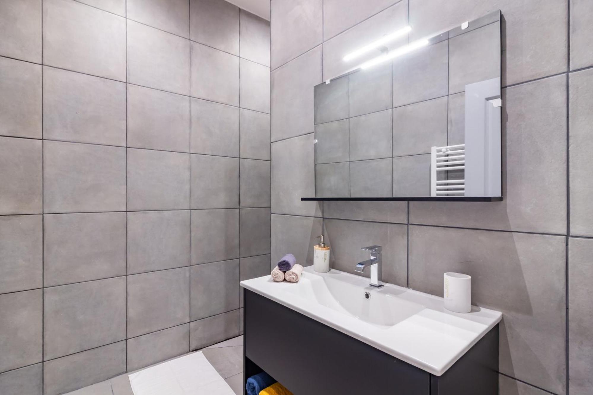 Spacieux Appartement En Plein Coeur De 베지에 외부 사진